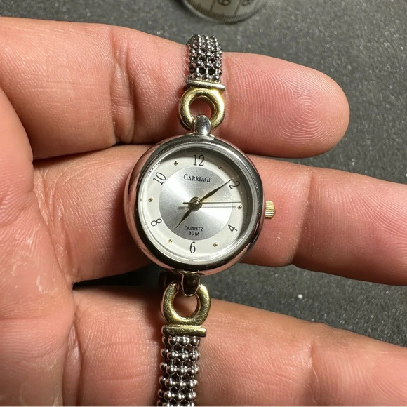 Carriage By Timex Silver Gold Tone Ladies Quartz Watch WR 30M Working - Picture 1 of 10